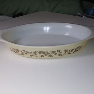 Vintage Pyrex Shallow Baking Dish